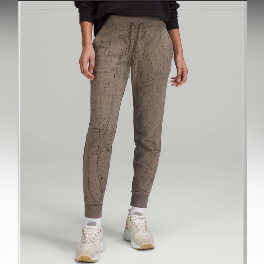 Lululemon Warm Down Jogger Thread Dye Rover Black
